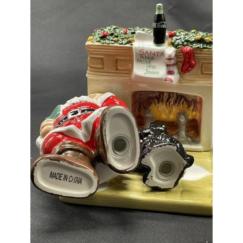 Coca Cola Salt/Pepper Shakers Santa & Dog Collectible Christmas Decor 2002